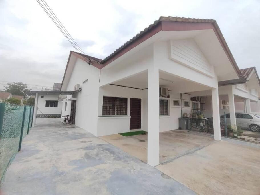 Malay Only S2 Heights Seremban